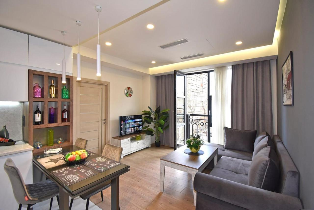 Home4You City Center Apartments Erivan Dış mekan fotoğraf