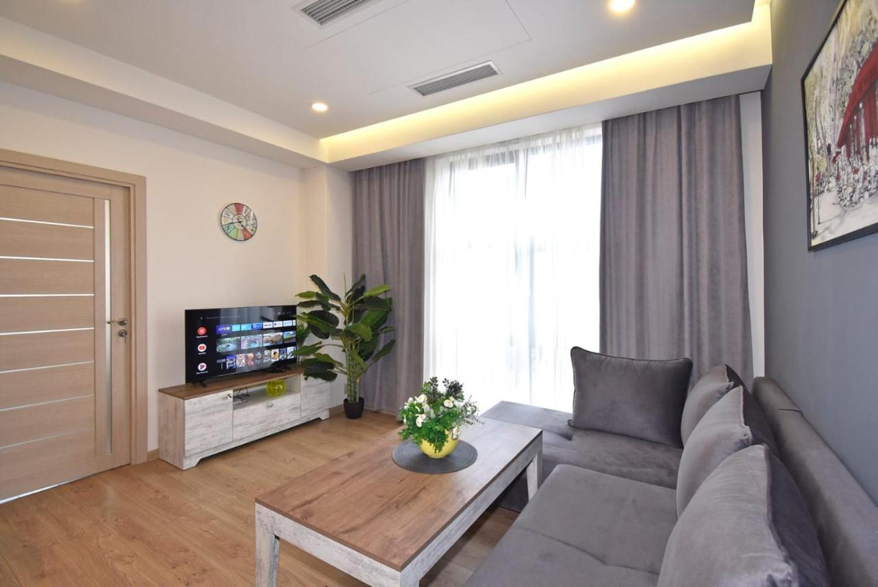 Home4You City Center Apartments Erivan Dış mekan fotoğraf