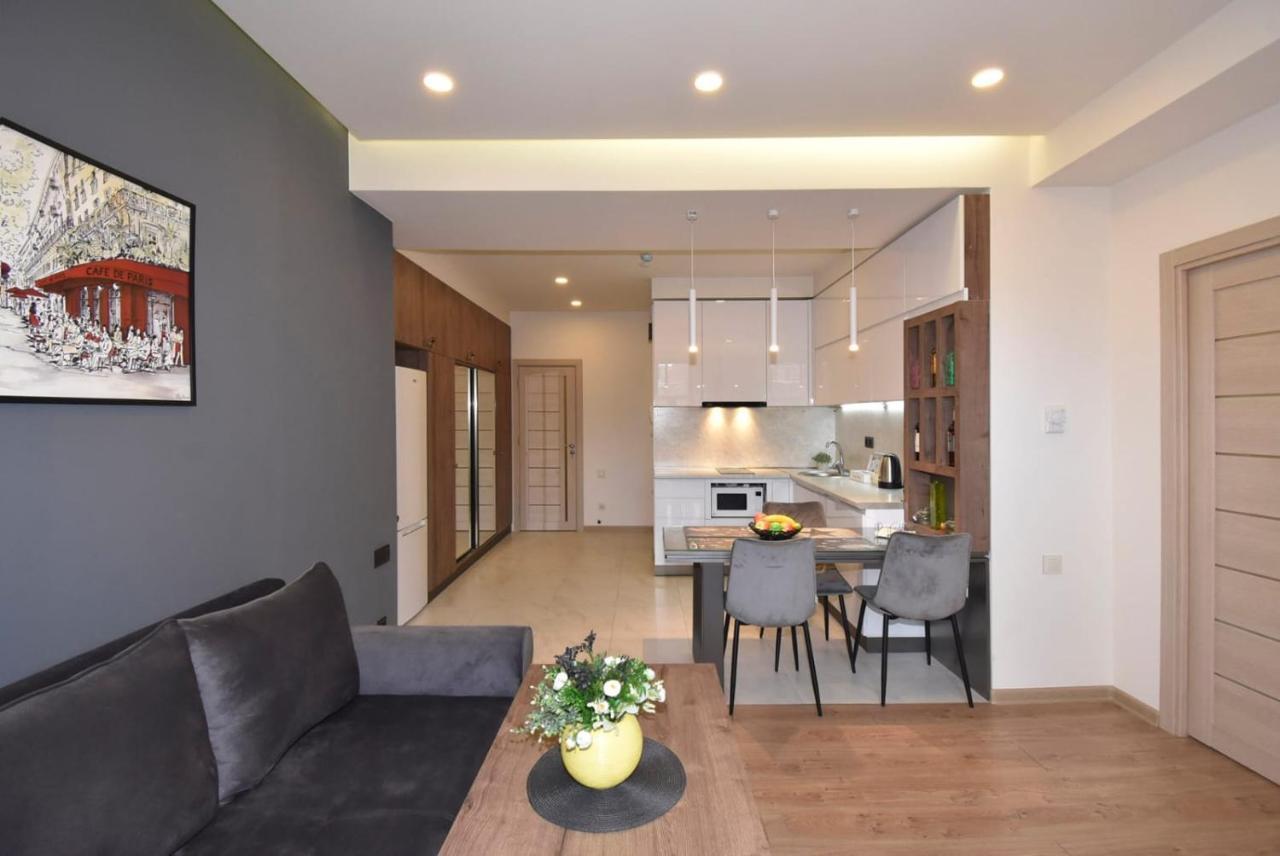 Home4You City Center Apartments Erivan Dış mekan fotoğraf