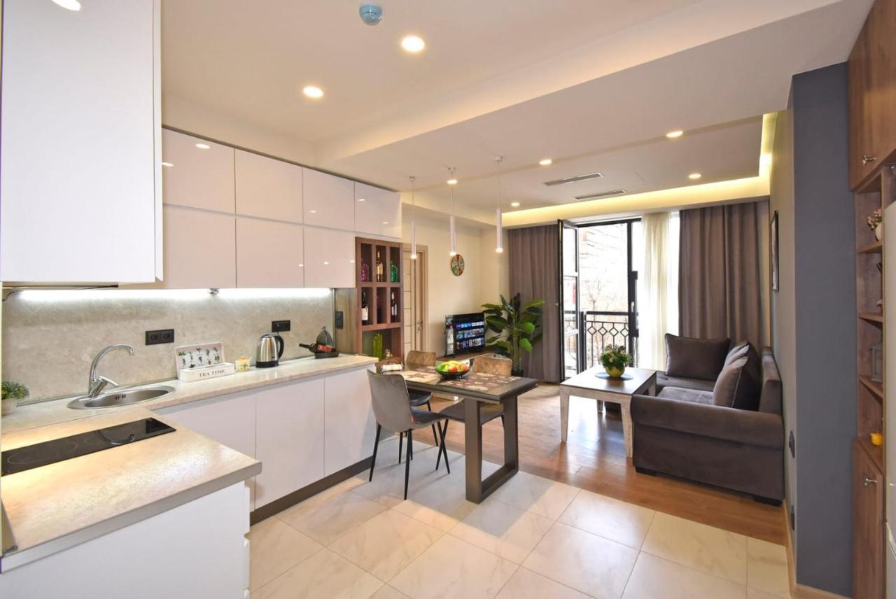 Home4You City Center Apartments Erivan Dış mekan fotoğraf