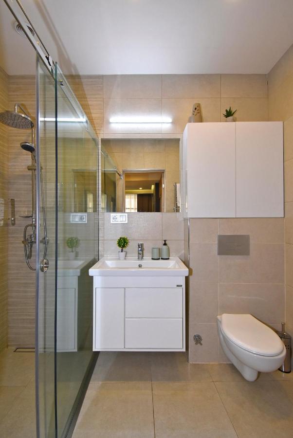 Home4You City Center Apartments Erivan Dış mekan fotoğraf