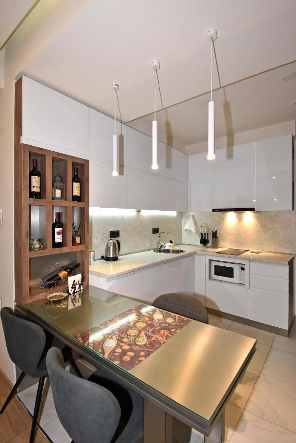 Home4You City Center Apartments Erivan Dış mekan fotoğraf